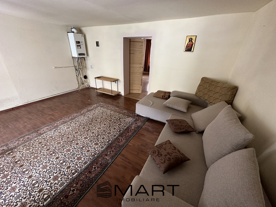 Casa cu 8 camere + 800mp teren Cisnadie zona Centrala