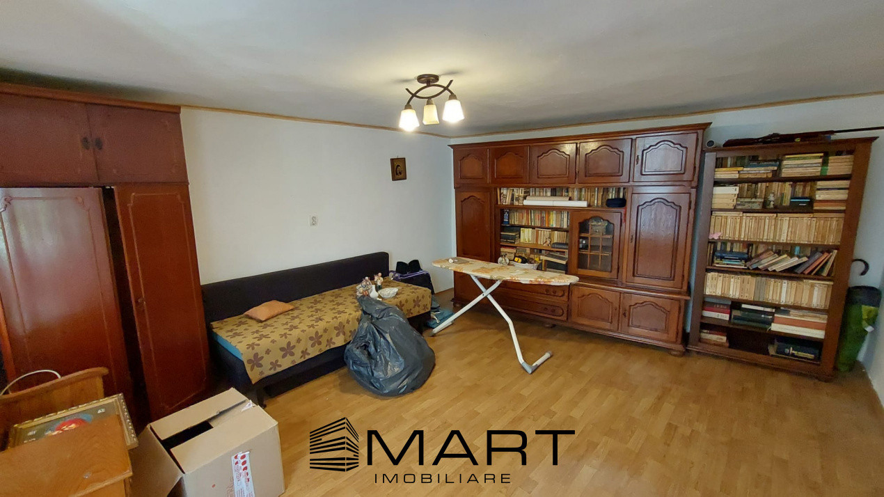 Casa cu 8 camere + 800mp teren Cisnadie zona Centrala