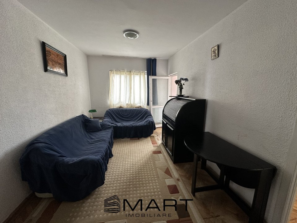 Apartament 4 camere decomandate et.1, str. Bihorului