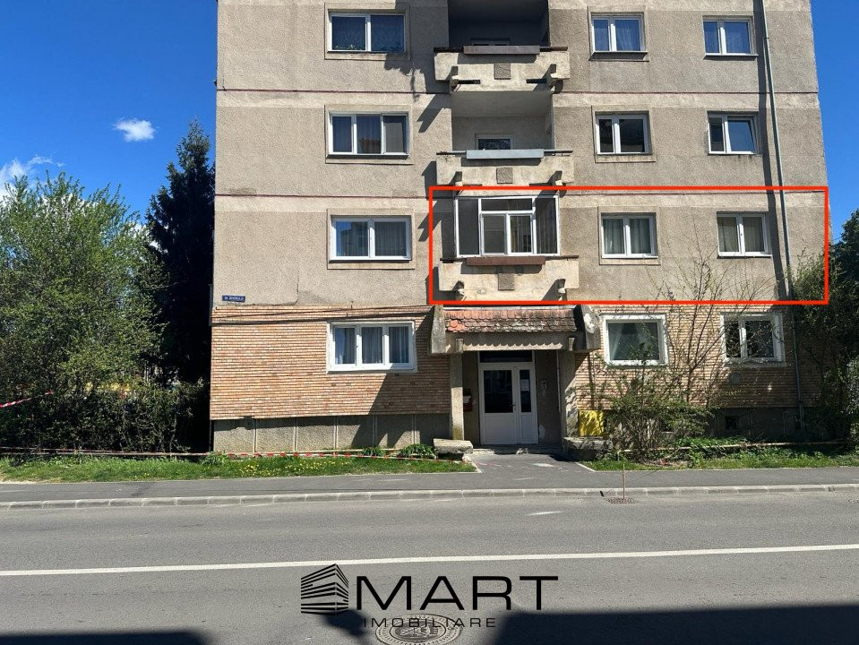 Apartament 4 camere decomandate et.1, str. Bihorului