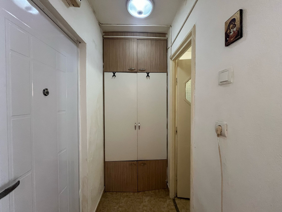 Garsoniera mobilata si utilata Broscarie