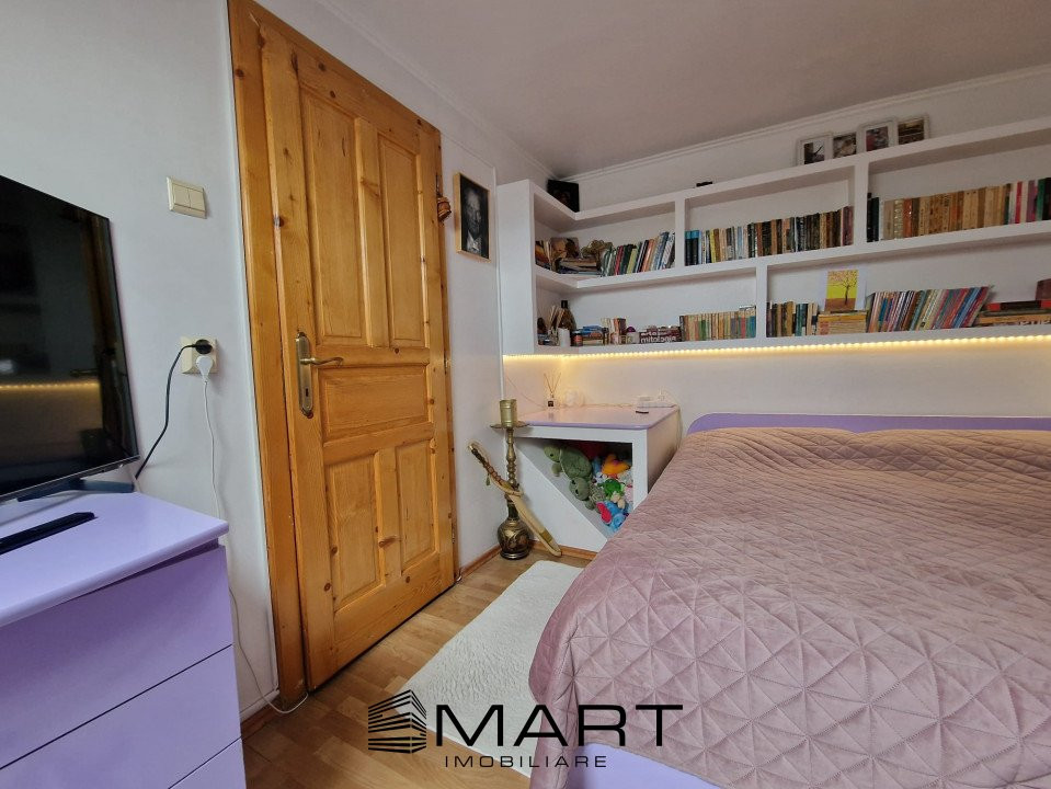 Apartament central 3 camere zona Politie