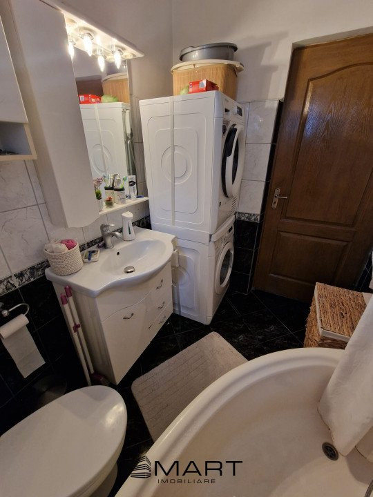 Apartament central 3 camere zona Politie
