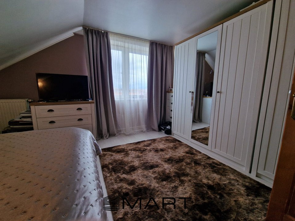 Apartament central 3 camere zona Politie